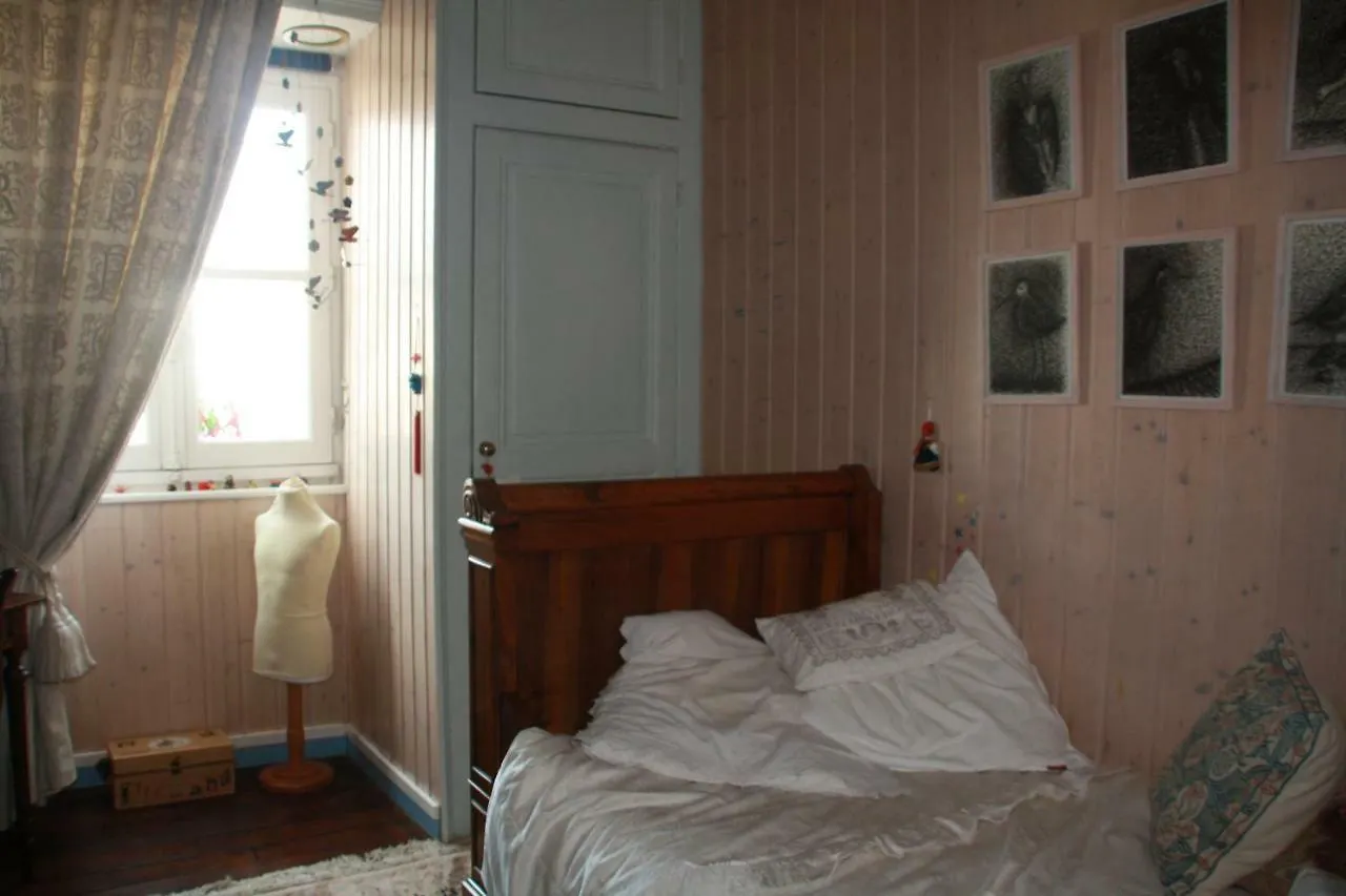 La Maison Bleue Rennes Konukevi